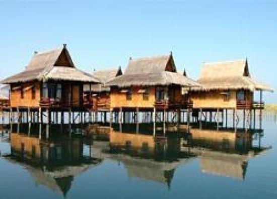 Overview Picture of Shwe Inn Tha Floating Resort Myanmar